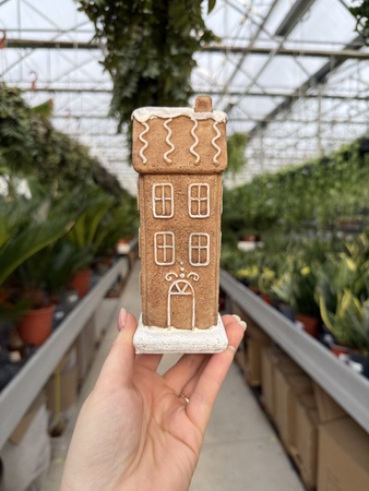 DOMEK PIERNIK WYSOKI